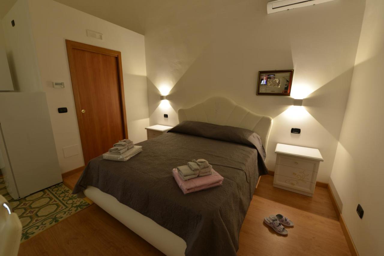 L'Antico Palazzo Bed & Breakfast Canosa di Puglia Exterior photo